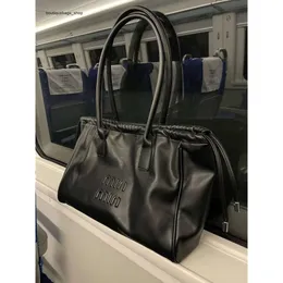 Bolsas de marca de moda por atacado transfronteiriças Nova sacola personalizada com cordão de ombro único Bolsa de grande capacidade para trabalhadores de computador Bolsa de transporte na moda