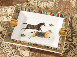 European Luxury Ashtray Fly Horse Tiger Olika mönster Mänskligt huvudmönster Keramiskt ben Kina Cigar Ashtray Wholesale