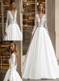 Modest Elegant African White Aline Wedding Dress Bridal Gown Lace Applique Satin Deep Vneck Long Sleeve Plus Size Sweep Train FO2836722