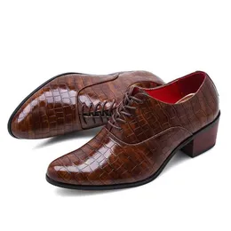 HBP icke-varumärke Hot Sale Crocodile Mens Formella läderbruna män Högklackare Fashion Casual Dress Shoes Zapatos Hombre