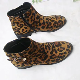 Boots Leopard Suede Mulheres Chunky tornozelo Chelsea Boots Fashion Inverno Zipper Goth Motorcycle Boats 2024 Novo Brand Gladiator Women Shoes