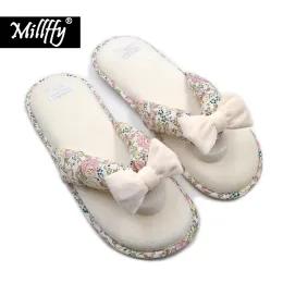 FLOPS Millffy Summer Spa Thong Slipper Japanese Floral Slippers With Memory Foam CUDIONING Inomhus utomhus slitbanan yttersula