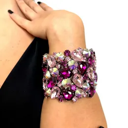 Bangle Stonefans Purple Crystal överdriven armband Bröllopsarmband för kvinnor Fashion Geometric Mountain Crystal Armband Dress Handgjorda smycken 240319