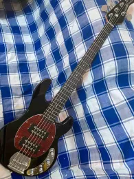 Guitar 5 String Music Man Stingray Musicman Pickups Active 9V Battery Guitar Guitar Electric Bass في الأسهم 151112