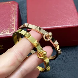 Designer Jewellery Rockstud Bracciale Gold Bracciale classico per donne uomini matrimoni per coppie marchio di lusso San Valentino Regalo con scatola