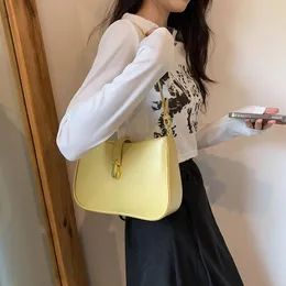 Totes marca designer feminino bolsa de ombro couro do plutônio amarelo branco preto simples crossbody 2024 moda meia lua sacos bolsas baile