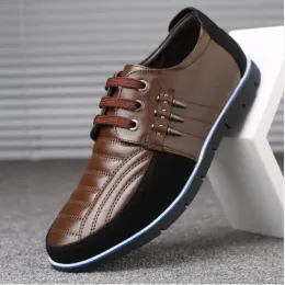 أحذية رجال أحذية جلدية أصلية عالية الجودة مرنة تصميم الأزياء تصميم صلبة مثابرة مريحة أحذية الرجال أحذية كبيرة