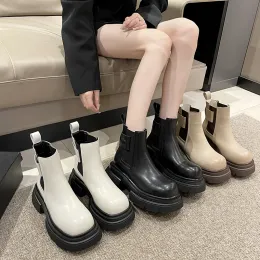 Bot ayakkabıları Chelsea Boots Toe Toe Bootswomen Sonbahar Midcalf Ladies Düşük Orta Buzağı 2023 Kauçuk Lolita Artan Dahili Pu Slipon