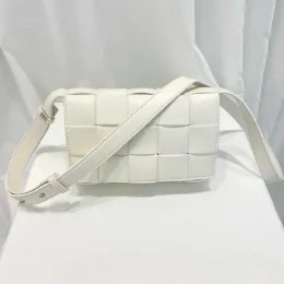 aabottegvenetデザイナートートバッグトート豪華なオリジナル本物の織物カセット小さな正方形のバッグ磁気バックル15グリッド豆腐バッグ