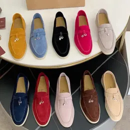 Üst Deerskin Bayan Loafers Tasarımcı Erkekler Elbise Ayakkabı Klasik Metal Düğme Yuvarlak Toe Düz Topuk Spor Ayakları Günlük Alışveriş Kadın Ayakkabıları (Kutu ile)