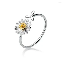 Bröllopsringar Koreanska vintage Daisy Flower Ring Ins Style Design Silverfärgöppning Justerbara fingertillbehör