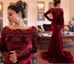 Vintage Burgundy Velvet Long Rleeve Formalny suknia wieczorowa Major koraliki zamek błyskawiczny Arabii arabski arabski impreza suknia balowa konkurs Celebi6725076