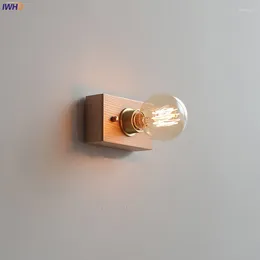 Lampada da parete IWHD Piazza in legno di frassino LED Sconce Interruttore a catena Plug In Camera da letto Soggiorno Specchio Luce scale Lampada a bacchetta Appliques