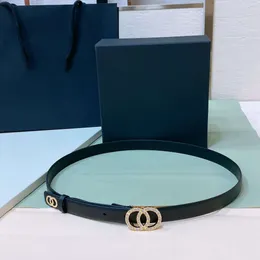 Lyxdesigners bälten äkta läderbälten för kvinnor Luxury midjebanddesigner Thin Belt Big Gold Buckle Slim Fit Accessories Cowhide 3cm God kvalitet med låda