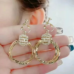 Kolczyki Dangle Geometryczne duże okrągłe elf klip do uszu złoto srebrne kolczyki Minimalistyczna konstrukcja bez przekłuwania dla kobiet biżuteria do dziury