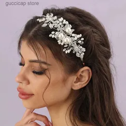 Diademi Accessori per capelli da sposa da sposa Accessori per gioielli da donna Copricapo di perle di moda intrecciato a mano Copricapo di cristallo Fascia per capelli Y240319