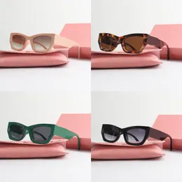 Popularne okulary przeciwsłoneczne Mężczyźni MIU RETRO UV PROJEKTACJA PROJEKTOWANIE OUNGLASSSE RAME LUNEnette Homme Summe Sunny okulary Designer Wysoka wartość FA068 B4