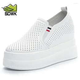 Sapatos casuais sdwk 9cm couro genuíno feminino primavera verão grosso-sola deslizamento-em branco all-match cunha tênis ad4300