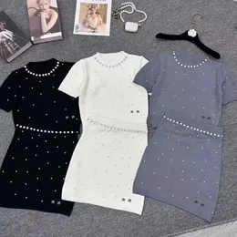 Projektant 24SS Luksusowy dzianinowy Diamond T-shirt + bioder spódnica klasyczna literowa sukienka moda luksusowe dwuczęściowe biodro Half Spirt dwuczęściowy zestaw