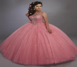 2020 Calypso Ball Gown Quinceanera klänningar Illusion Scoop Neck and Lace Up Back Bling Bling Crystals Sweet 15 Dress Pageant Party 2335337