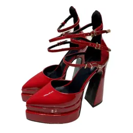 Botlar Kadınlar Bahar Yeni Sivri Çift Tayer Su Geçirmez Platform Patent Patent Deri Tek Ayakkabı Süper Yüksek Kalın Topuk Ayna Mary Jane Sh