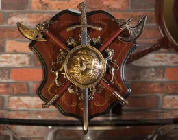 Forntida romerska Sparta Shield Sword Wall Decor Antik sköld med rustning Medeltida Ax Lion Ornament Crafts KTV Bar Wall hängande 21033948392