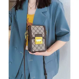 Corporate Women's Bags Factory 50% Discount Promotion Brand Designer Handbags Hot New Color Vertical Bag Versatile Red One Shoulder Small