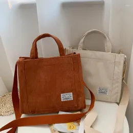 Totes Borsa di design di lusso Borsa da donna in velluto a coste 2024 Trend Borsa a spalla singola con fibbia in tinta unita Piccola piazza