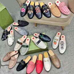 Designerskie składane buty kobiety mokasyny Oxford okrągłe palce luksusowe włoskie gęsiecie buty koni horsehead Buty biurowe Formalne buty 36-40