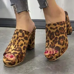 Pantofole con stampa leopardo pantofole per donne estate sandali di grandi dimensioni scarpe per la bocca di pesce non toccanti tacchi alti casual sandalias de plataforma
