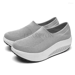 Casual Schuhe Frauen Kausalen 2024 Atmungsaktive Mesh Turnschuhe Schütteln Ladies Outdoor Bequeme Für Plattform