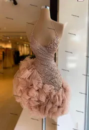 Kleines weißes Kleid, glänzende Perlenspitze, Mini-Abschlussball-Partykleid, Neckholder-Rüschen, rosafarbene Perlen, afrikanische Frauen, formelles Cocktailkleid 4872864