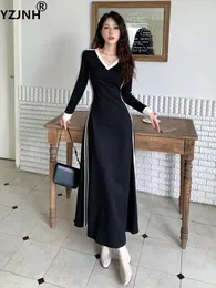 Casual Dresses Yzjnh 2024 Spring and Autumn Hepburn V-Neck Dress for Women Korean Version Slim Fit Black High midje länge