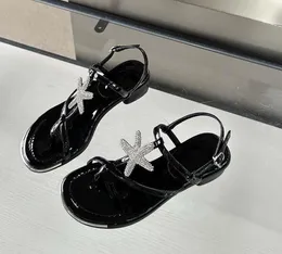 Flache Damensandalen, Sommer-Freizeitsandalen im Freien, modische Seestern-Damensandalen, reine Farbe, Zehenclip-Sandale, Damen-Strandschuhe