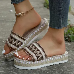 Pantofole Pantofole 2023 New Woven Womens Platform Summer Soes Beach Sandali pieghettati casual Bohemian e Made Ladies Espadrillas H240326BG9X