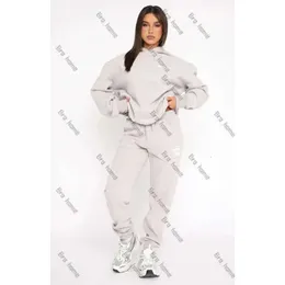 Designer Tracksuit WhiteFoxs Hoodies Set Due pezzi Set Women's Men's Abbigliamento Set sportivo Pullover a maniche lunghe con cappuccio 12 Colourspring Autunno inverno White Foxx 720