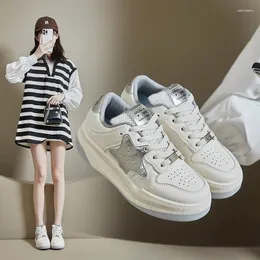 Casual Shoes 2024 Autumn Little White Korean Edition Ins Studenci Zwiększenie rekreacji Sports Board Fashion Girl J-D69