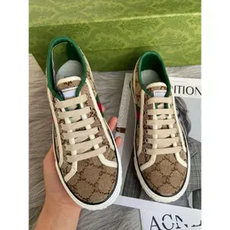 Italian Low Tennis 1977 Sneakers Designer Women's Casual Shoes Canvas Retro Women Men Flat Bowling Shoe Embroidery Breathable Deluxe Fabric Inlay Chunky Shoes