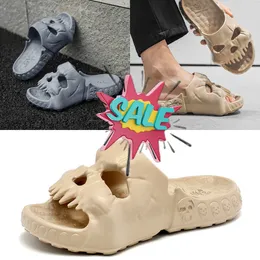 Novo popular eva sapatos crânio pés sandálias verão preto azul praia sapatos masculinos chinelos respiráveis gai 40-45