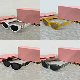 Sıradan Erkek Tasarımcı Güneş Gözlüğü Mui Mui Baharatlı Kız Tarzı Kadın Güneş Gözlüğü Kedi Göz Retro Lentes de Sol Mujer Goggle Günlük Kıyafet HJ090 H4