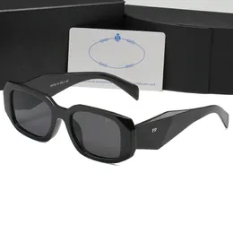 女性のためのデザイナーサングラスメンズトリオンフグラスUV保護ファッションサングラスレターカジュアルレトロ眼鏡