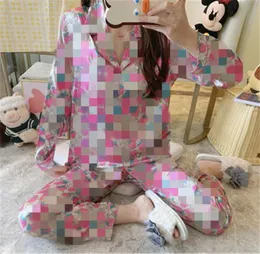 Demiesilk Paar Pyjama Sets Sommer Blume Gedruckt Nachtwäsche Imitation Seide Kurzarm Pyjama Mit Hosen Umlegekragen Pyjama7528194