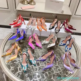 Amina Muaddi Kadın Saten Slingback Pompalar Yüksek Topuklu Stilettos Pompaları Saten Kristal Yular Pompaları Saç-Toe Pompalar 90mm 70mm 70mm Akşam Ayakkabı Lüks Tasarımcılar Ayakkabı 35-42