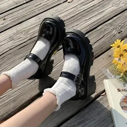 Klädskor lolita kvinnor japanska vintage flickor studenter enhetlig hög hälplattform cosplay storlek 43 chaussure femme