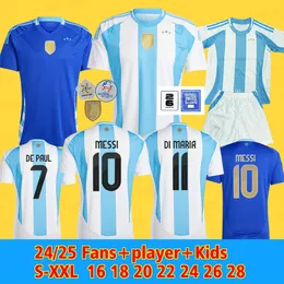 아르헨티나의 2425 Copa America 국가 대표팀 홈 및 멀리 메시스 디 마리아 데이 발라 남자 팬 버전 어린이 스포츠 짧은 슬리브 세트 3 개의 스타 유니폼