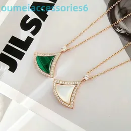 Jewelry Designer Brand Pendant Necklaces 925 Silver Qixi Skirt Plated with 18k Rose Gold White Fritillary Fan Shaped Malachite Clavicle Chain