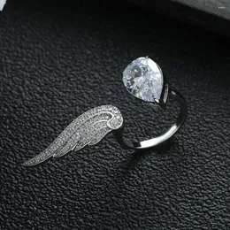 رواتب الكتلة الفاخرة Waterdrop Long Wing Wedding Band للنساء الكامل للبطولة الصغيرة الزركون Chirm Finger Charm Jewelry R209