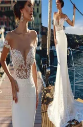 2019 New A Line Summer Wedding Dressesエレガントな薄手レースオフショルダーバックレスアップリケRuched Sweeped Train Satin Satin Bride WeddingG4762984