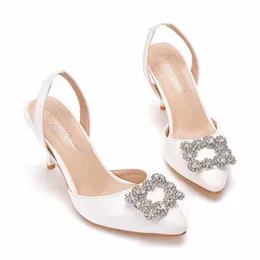 Neue 7 cm Sommer Sandale flacher Mund spitze weiße Sandalen Absatz Frauen Strass quadratische Schnalle Hochzeitsschuhe Brautkleid Schuhe 240228