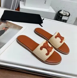 شرائح مسطحة النعال من منصة النعل الجلدية منصة القماش مختومة مصممة مفتوحة مصممة فاخرة Wome's Holiday Flats Sandal